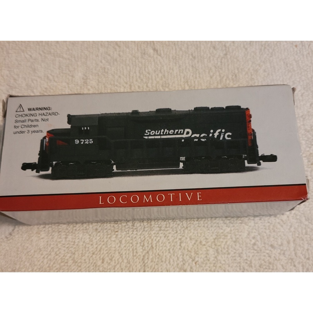 Southern Pacific Locomotive # 9725 Model Train 4.5" Collectible Toy